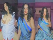 Desi Girl Play With Her Boobs