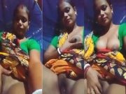 Horny Desi Bhabhi Fingering