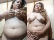 Sexy Bhabhi Shows Her Boobs and Pussy